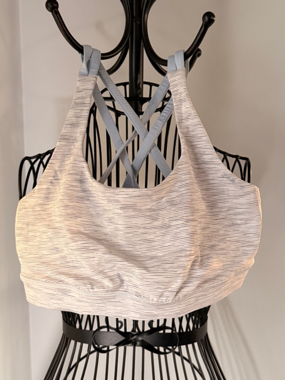 lululemon athletica Light Gray Strappy Crossback Sports Bra
